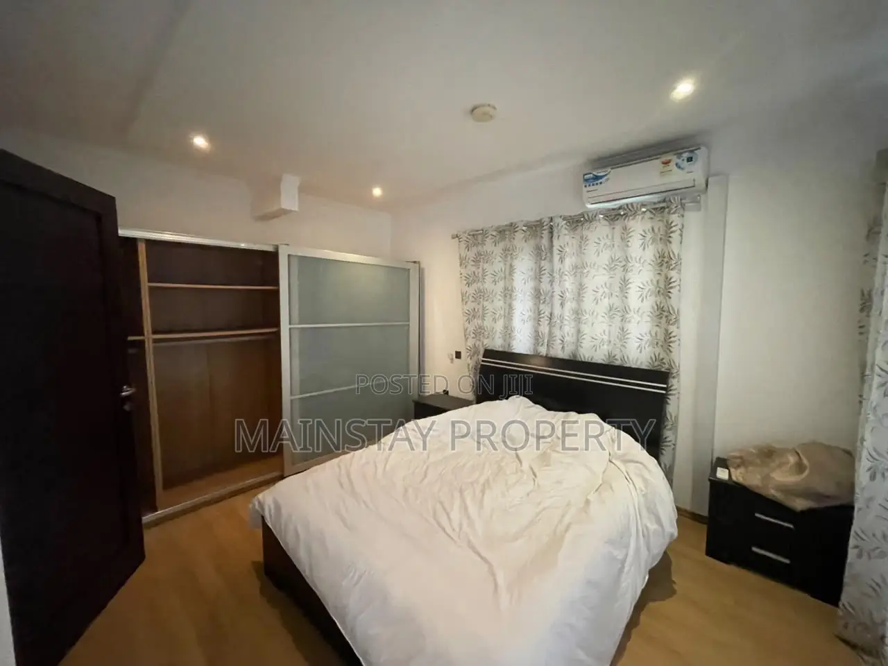 Furnished 4bdrm Townhouse / Terrace for rent