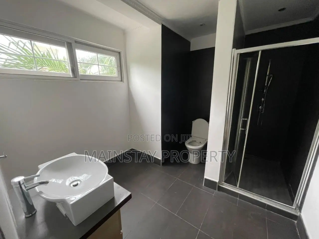Furnished 4bdrm Townhouse / Terrace for rent