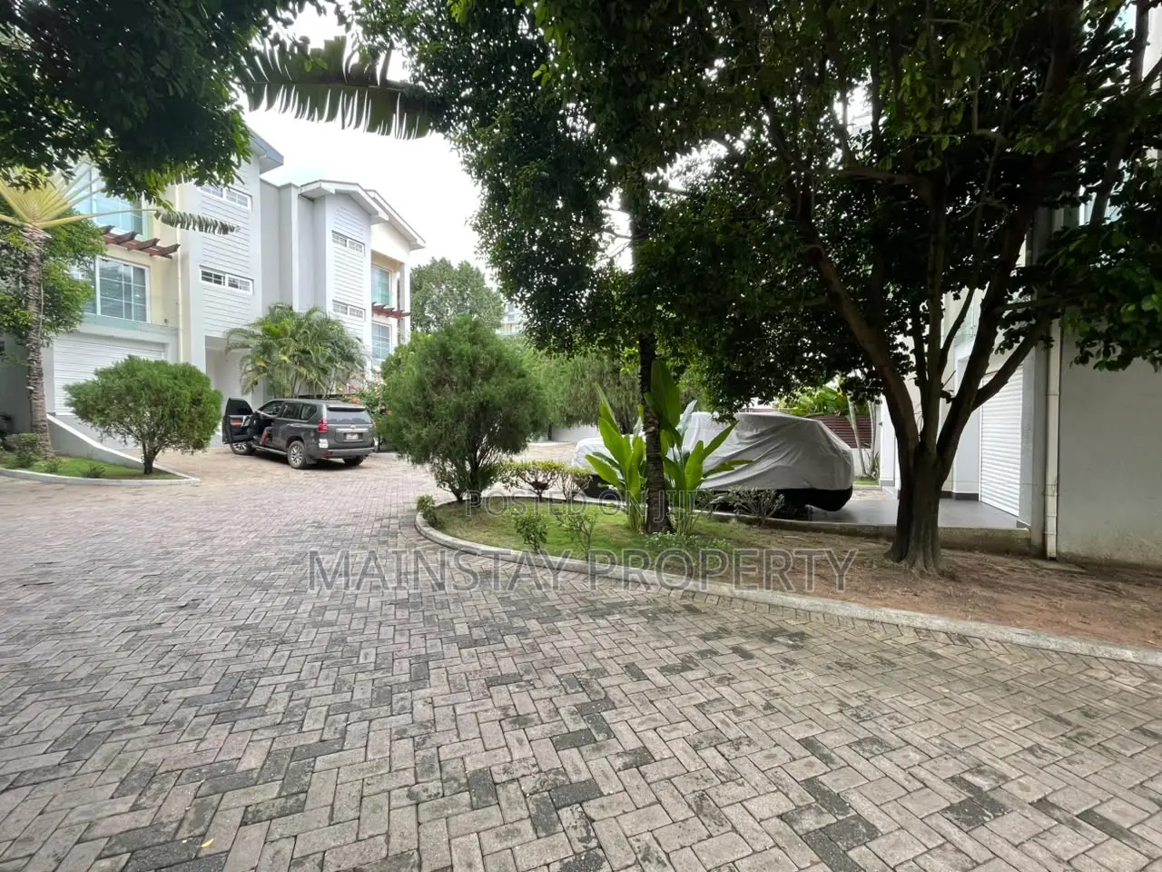 Furnished 4bdrm Townhouse / Terrace for rent