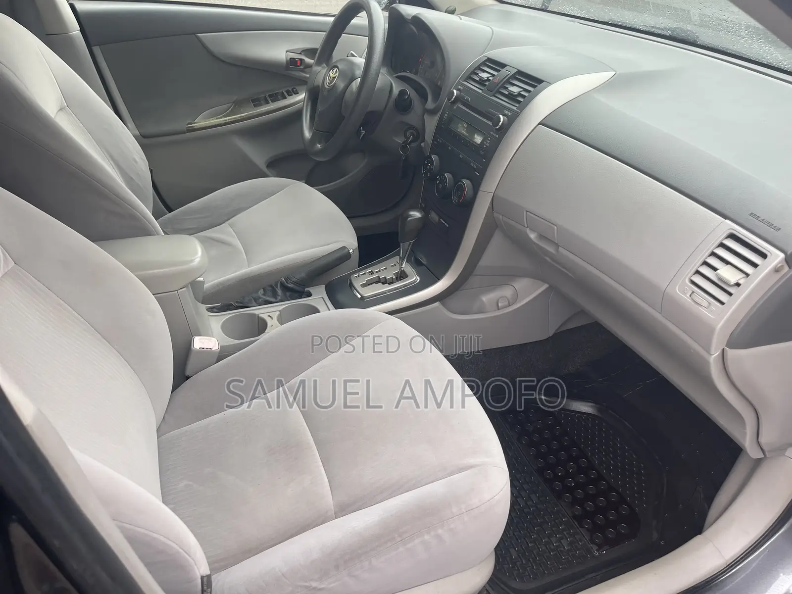 Toyota Corolla LE 4dr Sedan (1.8L 4cyl 4A) 2010 Gray