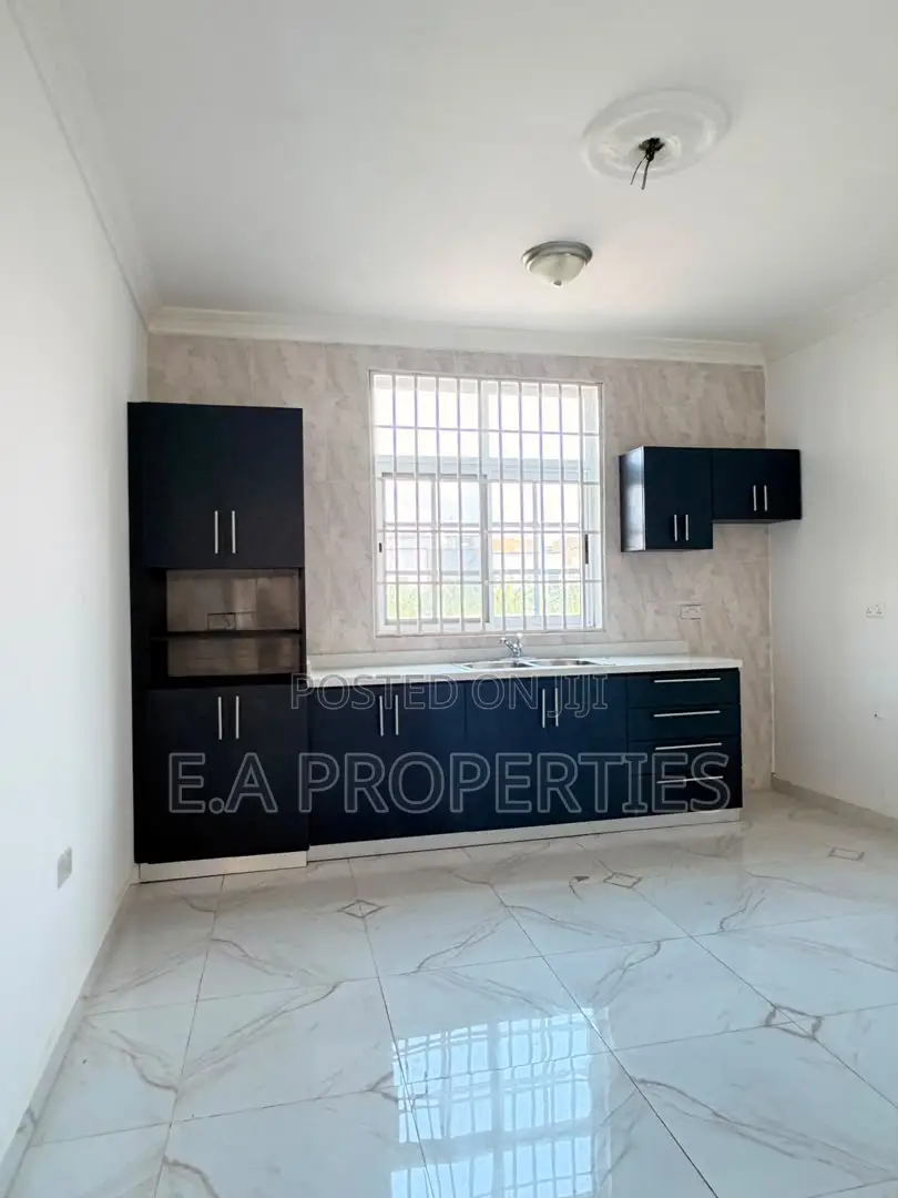 2bdrm Apartment in Ea Properties, School Junction for rent