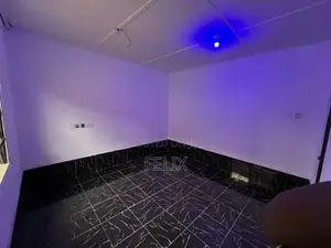 1bdrm Room & Parlour in Boi for rent