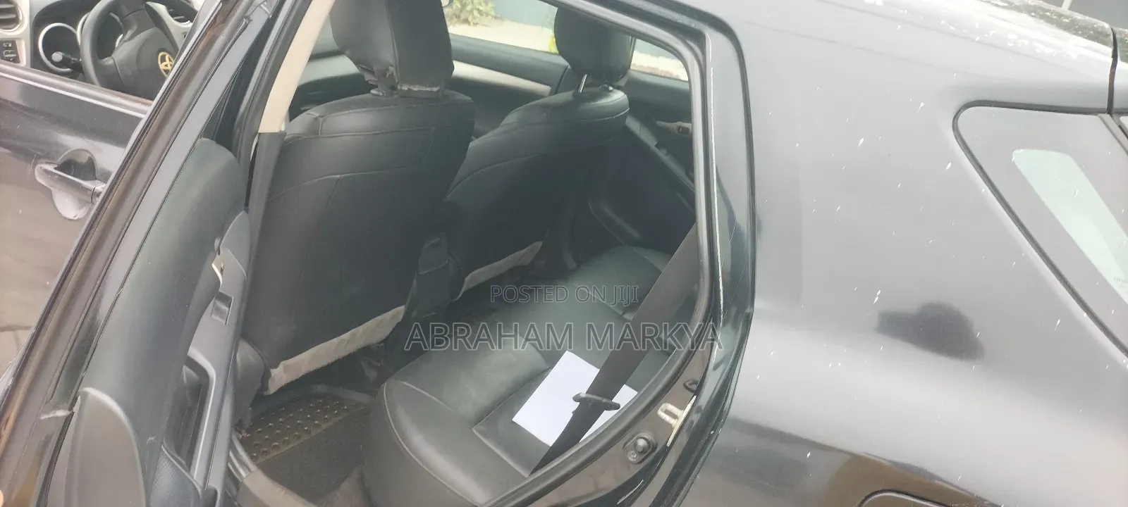 Toyota Matrix Hatchback FWD (1.8L 4cyl 5M) 2008 Black