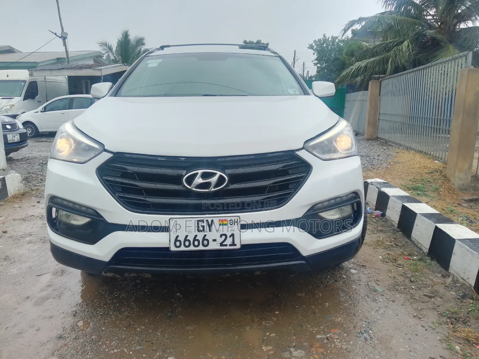 Hyundai Santa Fe 2016 White