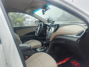 Hyundai Santa Fe 2016 White