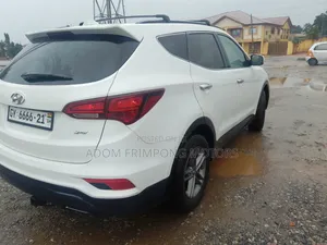Hyundai Santa Fe 2016 White