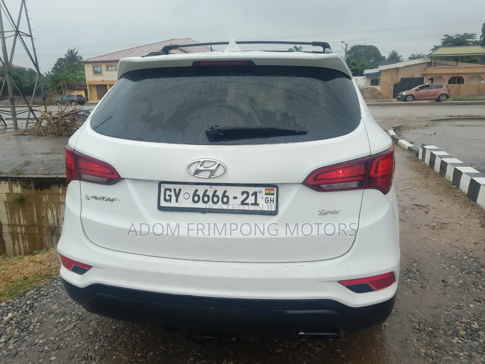 Hyundai Santa Fe 2016 White