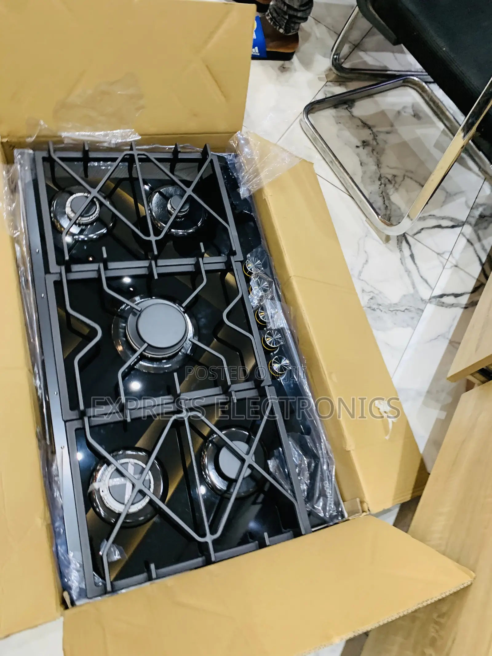 Get a New Kenwood Black Built in 90Cm 5burner Al Gas Cooer