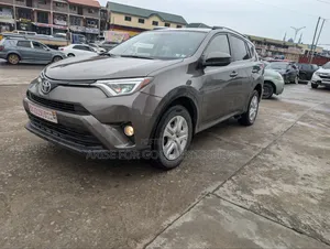 Toyota RAV4 LE 4dr SUV AWD (2.5L 4cyl 6A) 2015 Brown