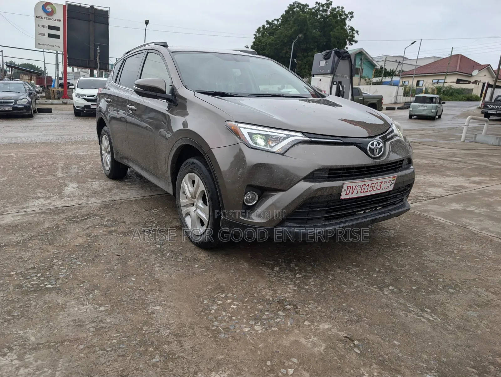 Toyota RAV4 LE 4dr SUV AWD (2.5L 4cyl 6A) 2015 Brown