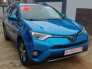 Toyota RAV4 2018 Blue