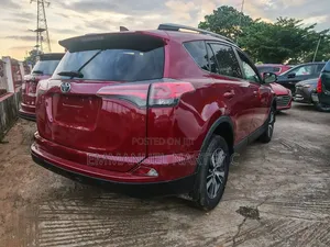 Toyota RAV4 2017 Red