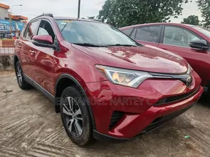 Toyota RAV4 2017 Red