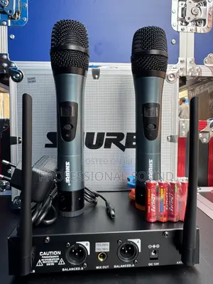 Shure UT-282 UHF Professional Wireless Microphone System