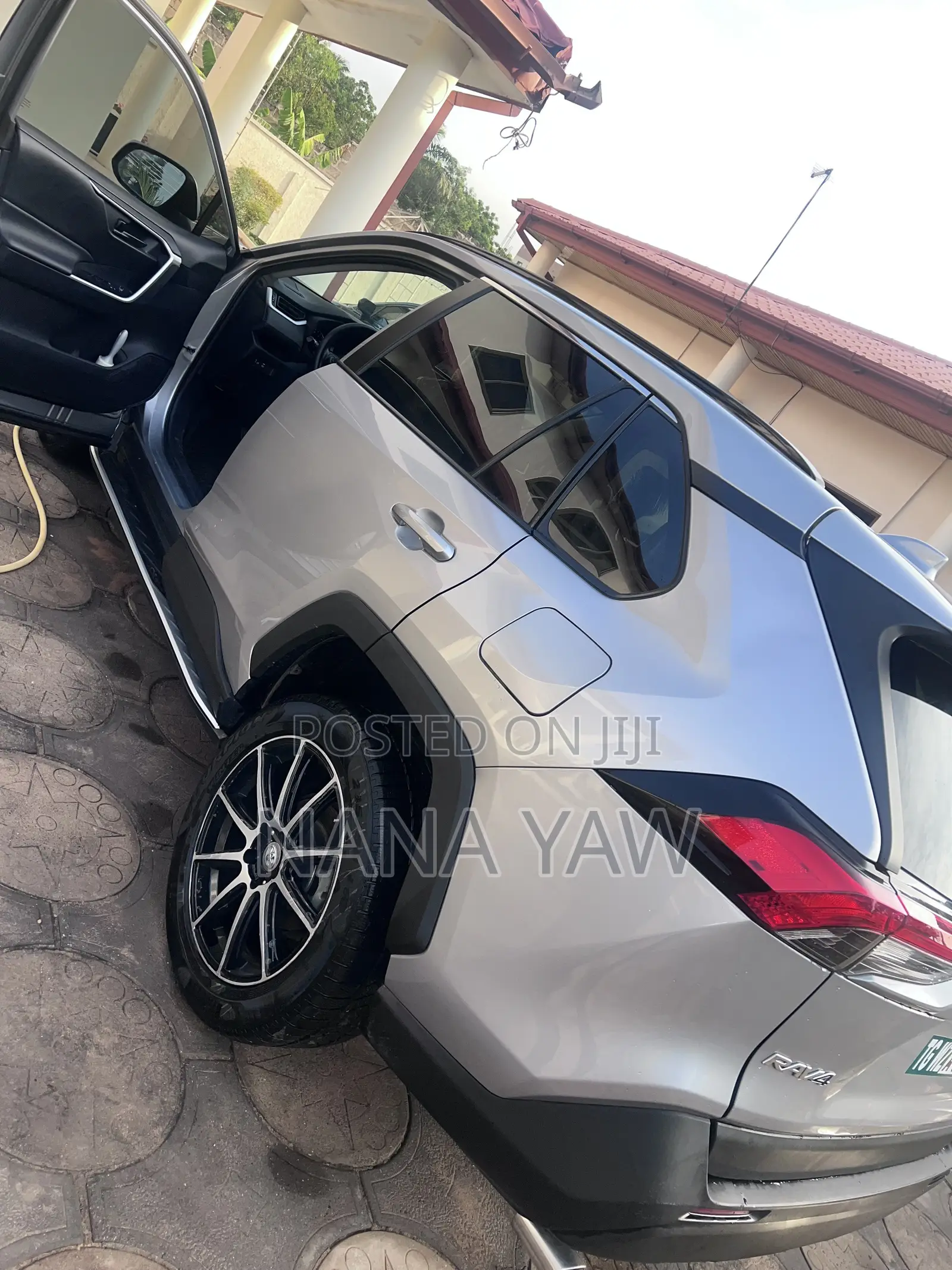 Toyota RAV4 LE 2021 Gray