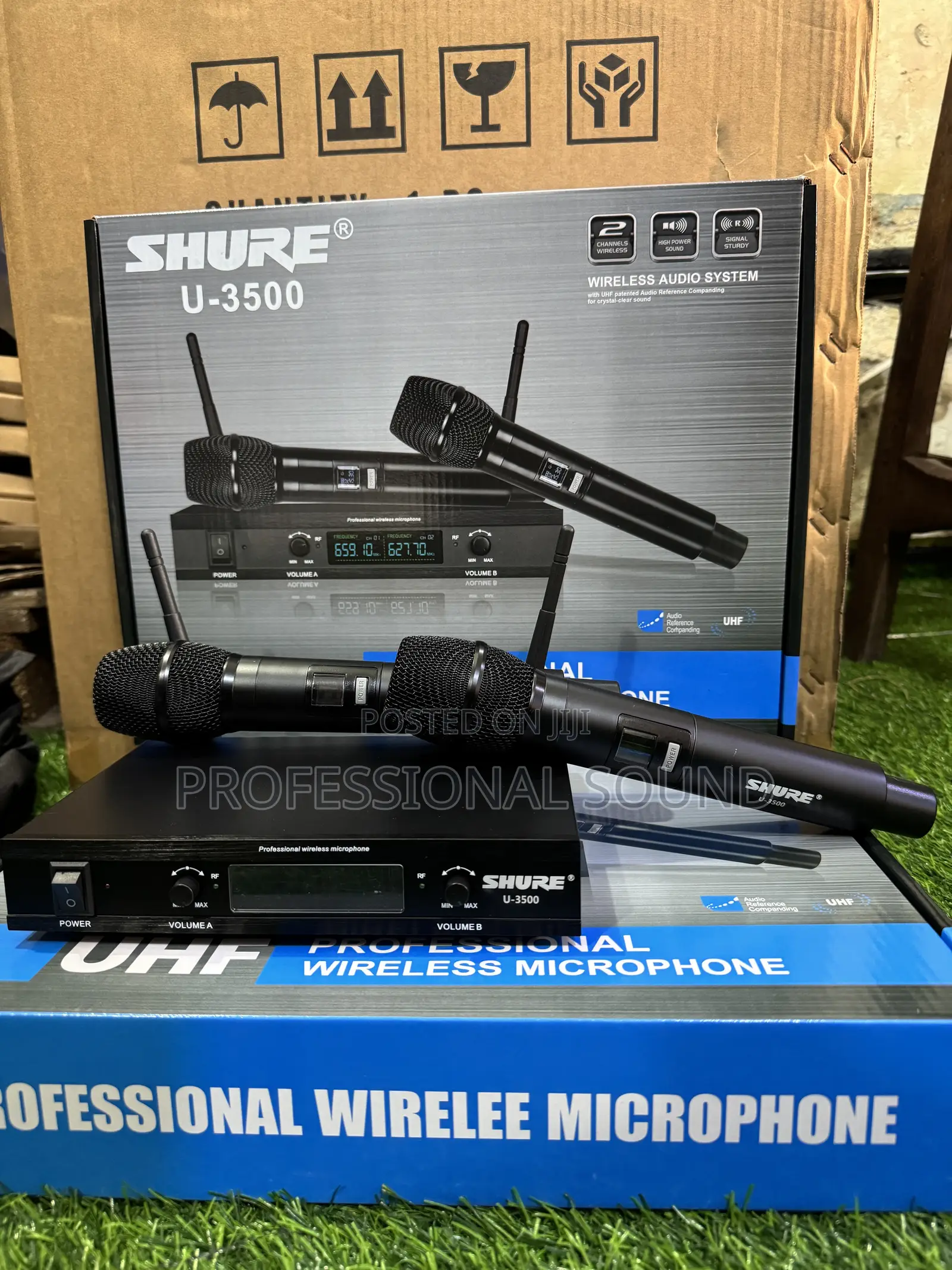 Shure U-3200 Professional Wireless Microphone System