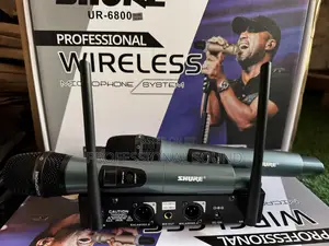 Shure UR-6800 Professional Wireless Microphone System