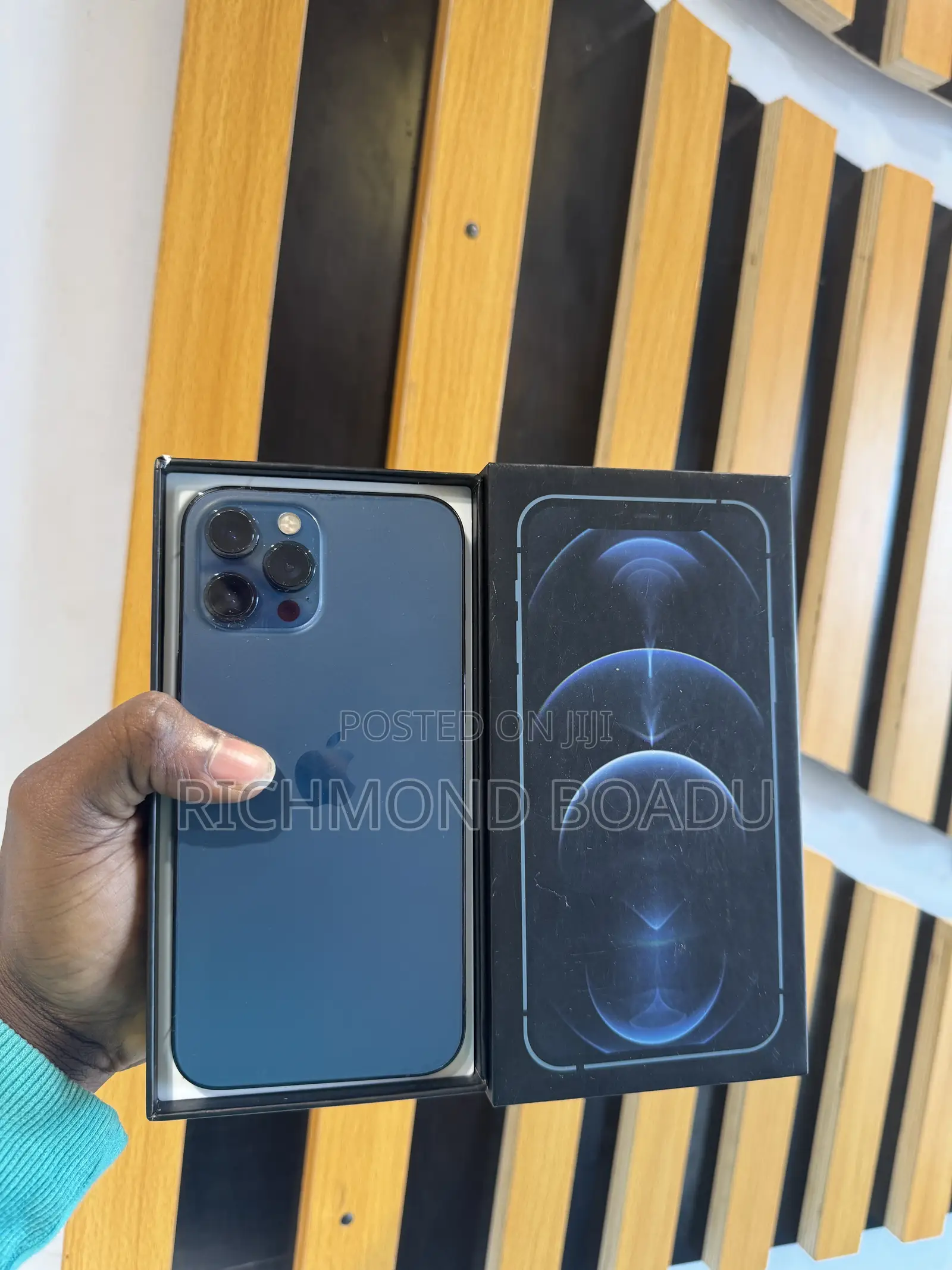New Apple iPhone 12 Pro Max 128 GB Blue