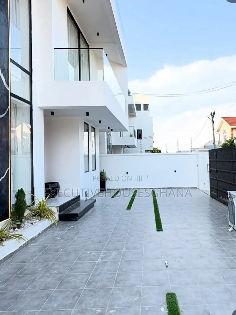 4bdrm House in East Legon for sale