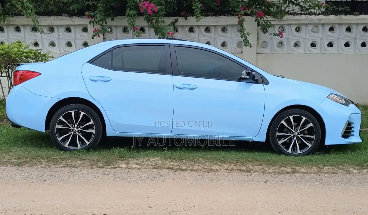Toyota Corolla 2017 Blue