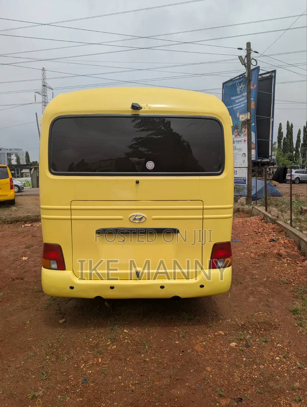 Hyundai County 2016 Yellow