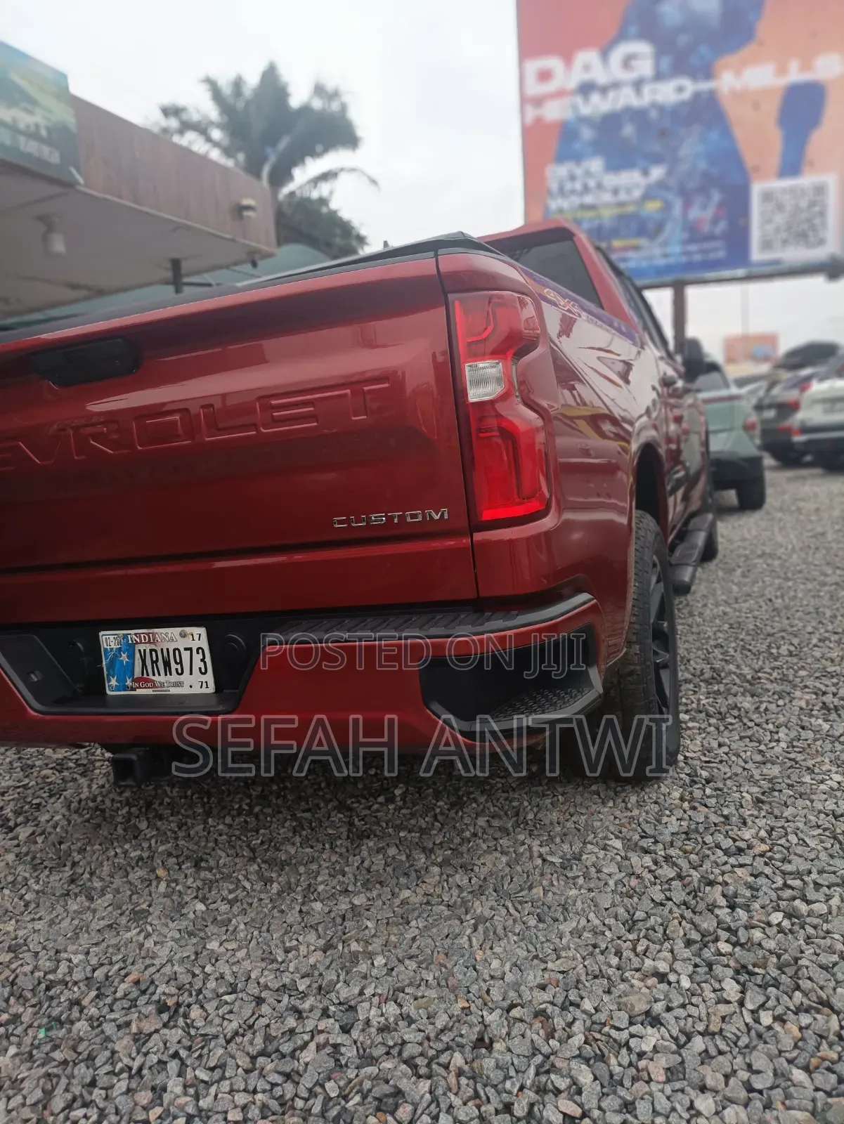 Chevrolet Silverado 2022 Red