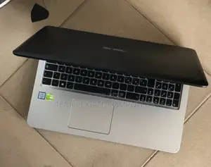 Laptop Asus X550CA 8GB Intel Core i5 SSD 256GB