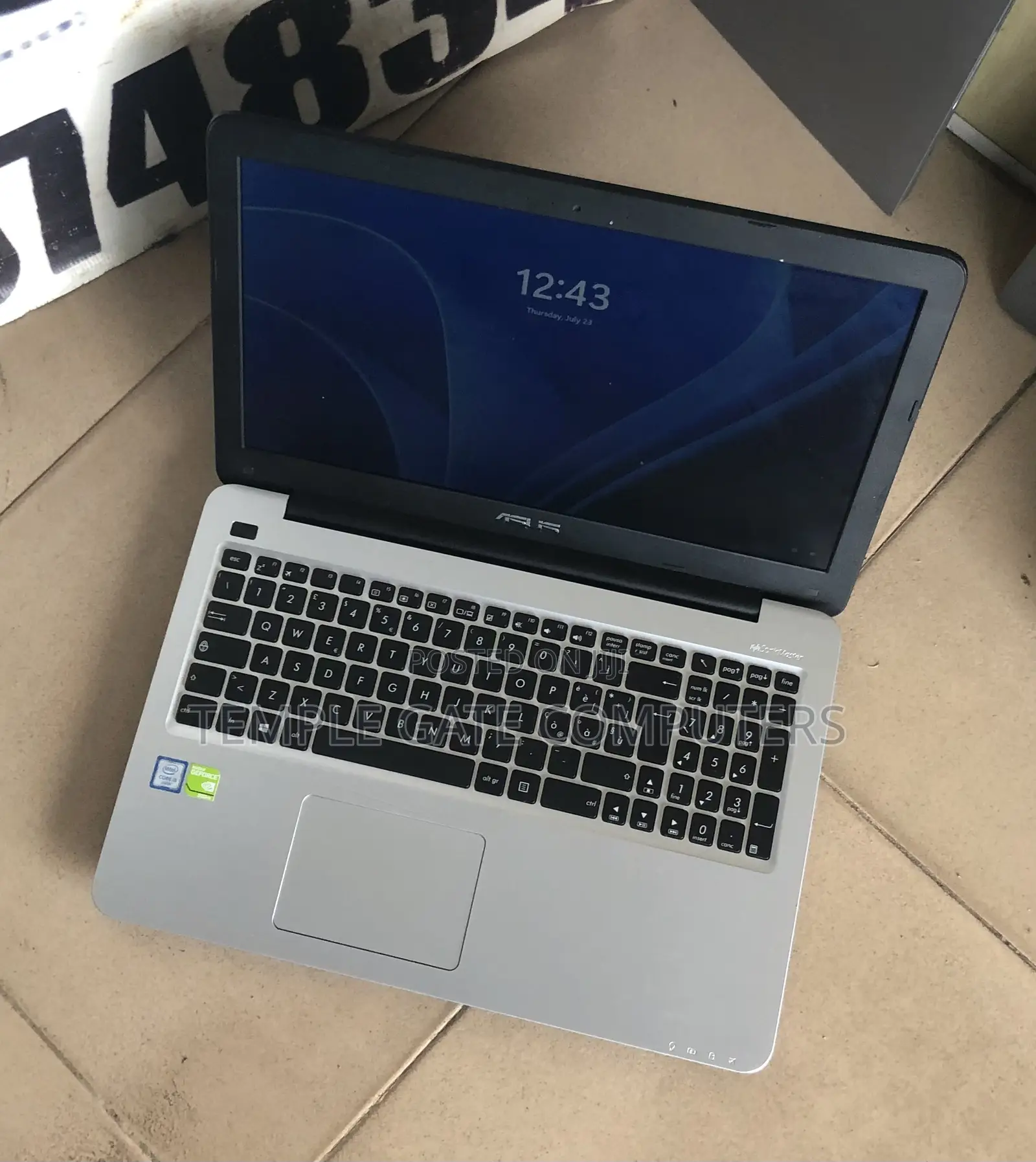 Laptop Asus X550CA 8GB Intel Core i5 SSD 256GB