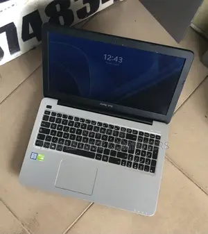 Laptop Asus X550CA 8GB Intel Core i5 SSD 256GB