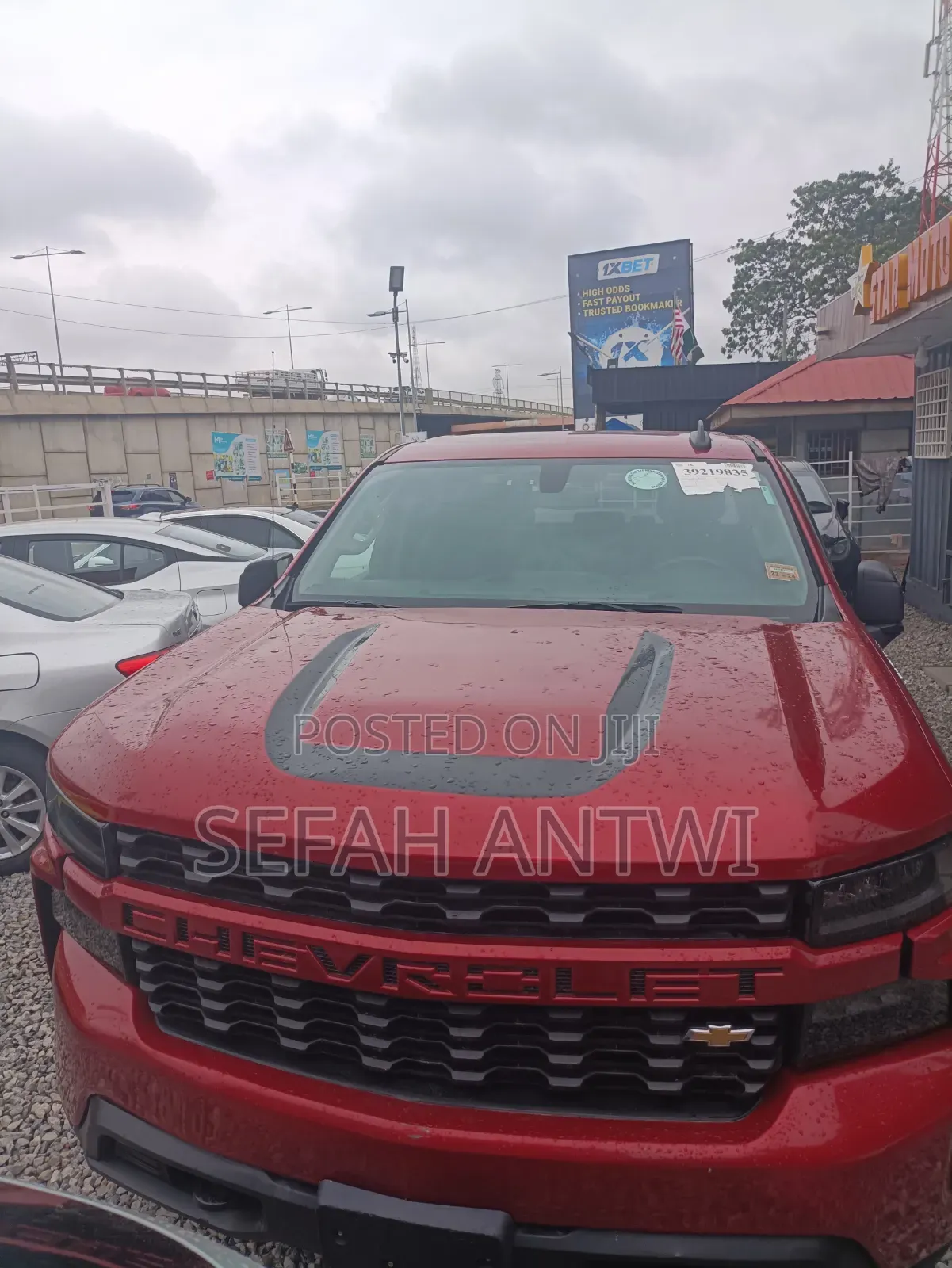 Chevrolet Silverado 2022 Red