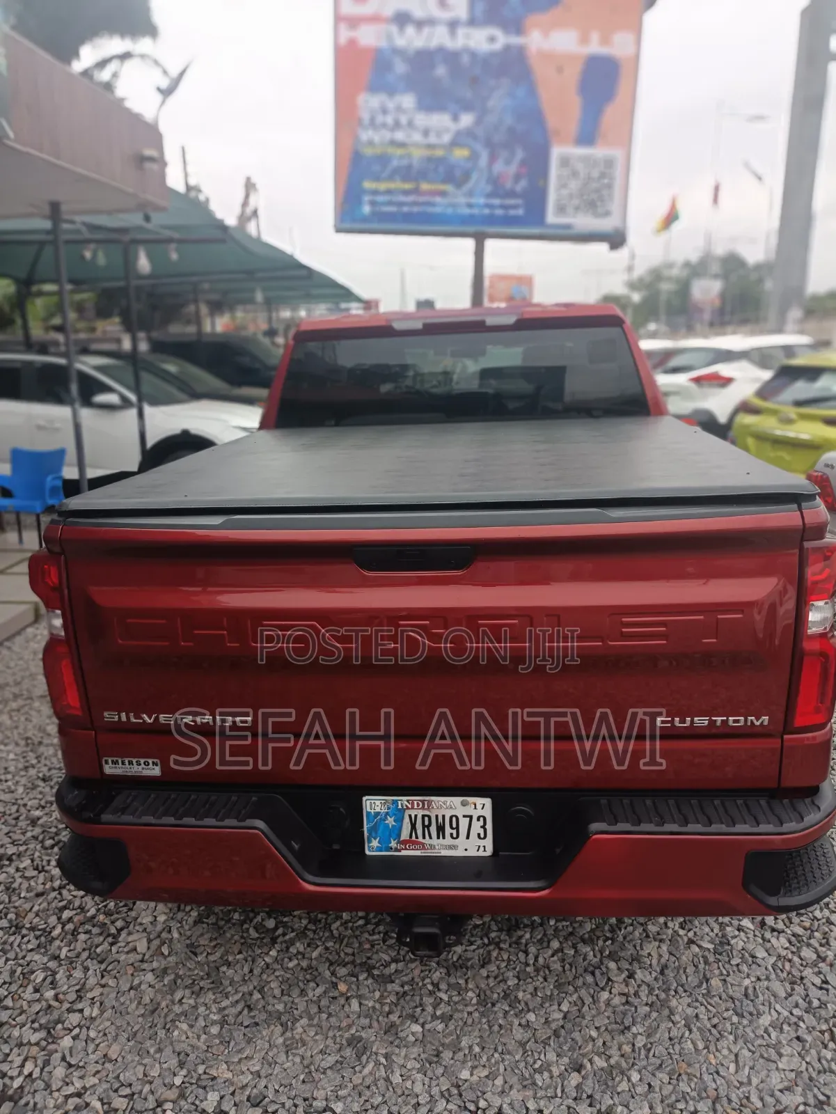 Chevrolet Silverado 2022 Red