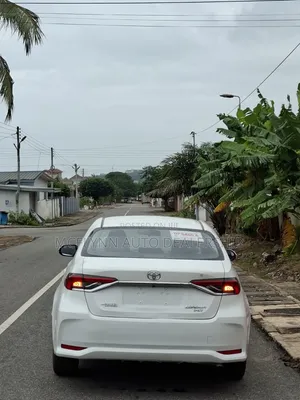 Toyota Corolla 2023 White
