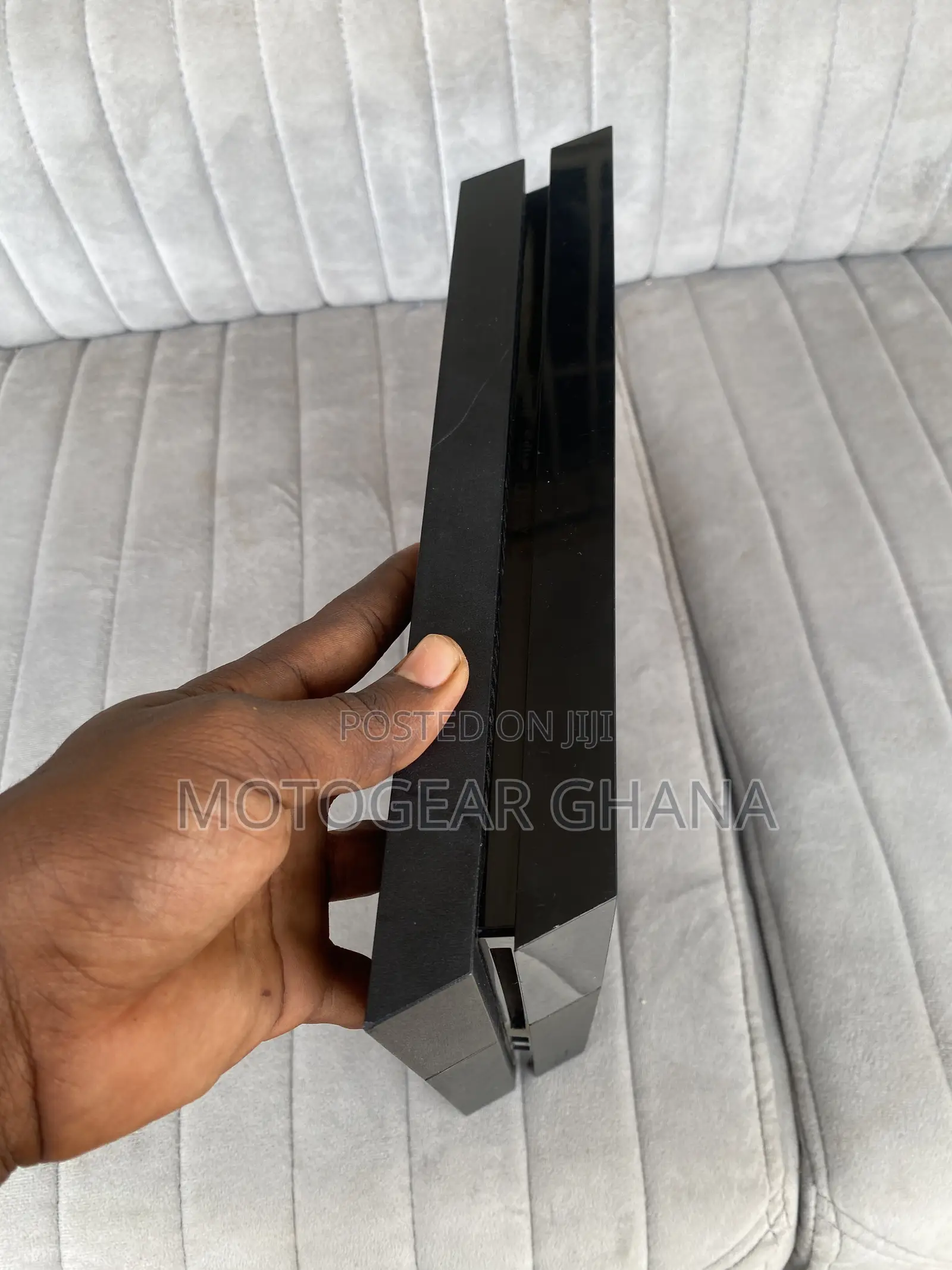PS4 With 2 Controllers