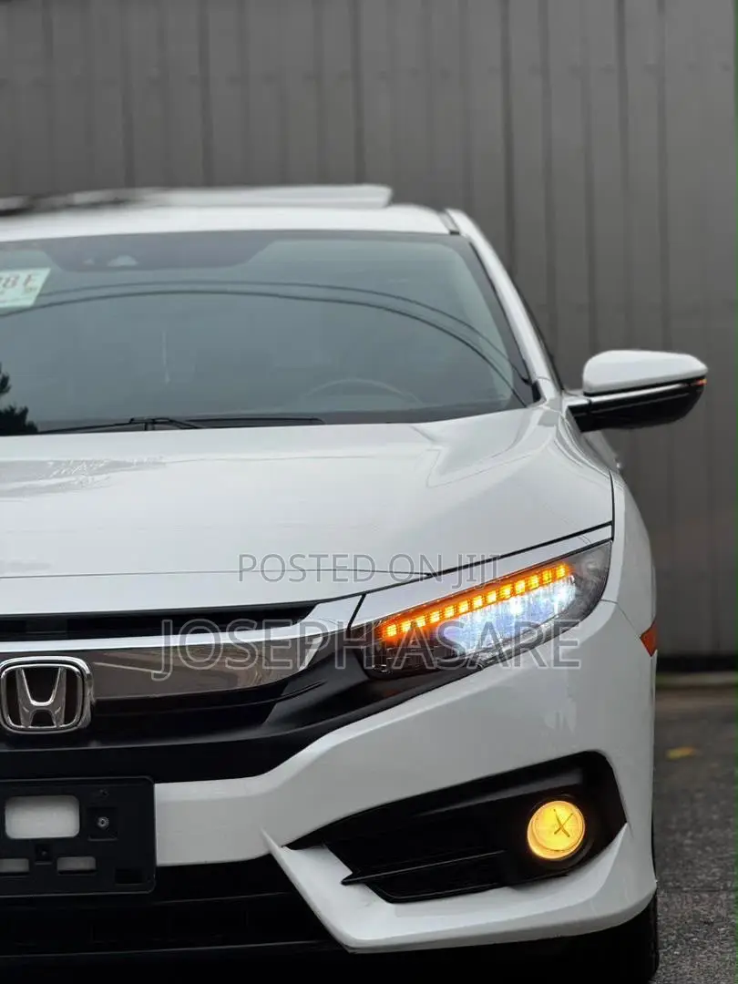 Honda Civic Touring 2dr Coupe (1.5L 4cyl) 2016 White