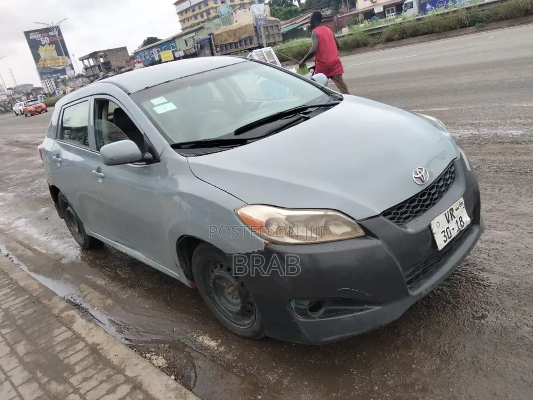 Toyota Matrix Hatchback FWD (1.8L 4cyl 5M) 2010 Blue