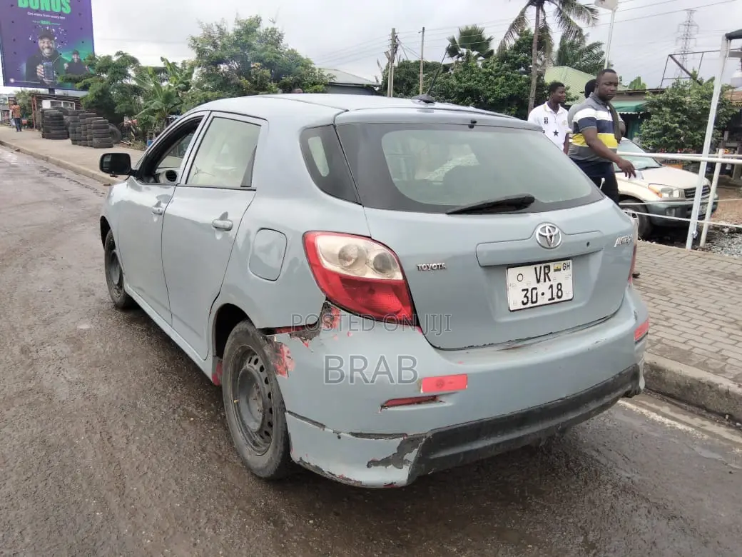 Toyota Matrix Hatchback FWD (1.8L 4cyl 5M) 2010 Blue