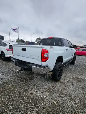 Toyota Tundra 2017 White