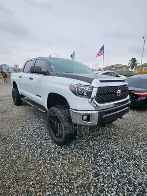 Toyota Tundra 2017 White