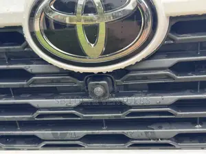 Toyota RAV4 XLE Premium FWD 2023 White