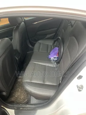 Hyundai Elantra 2019 White