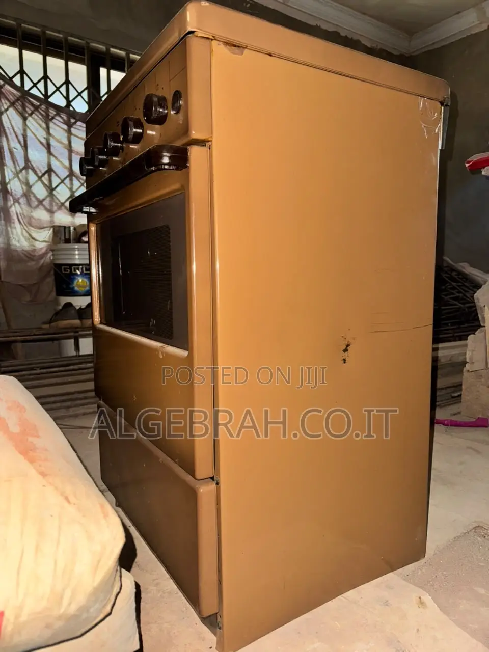4 Burner Gas Stove + Grill