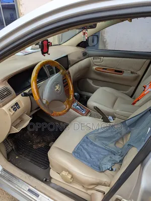 Toyota Corolla LE 4dr Sedan (1.8L 4cyl 4A) 2010 Silver