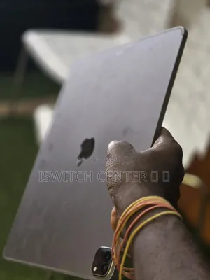 Apple iPad Pro 12.9 (2022) 256 GB Gray
