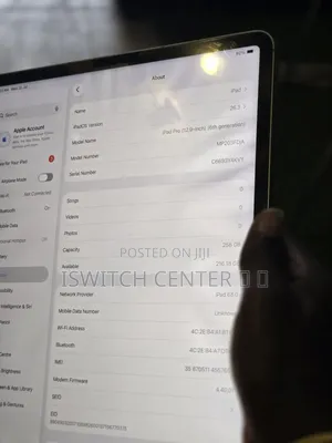 Apple iPad Pro 12.9 (2022) 256 GB Gray