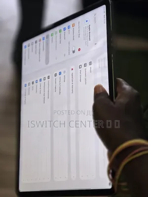 Apple iPad Pro 12.9 (2022) 256 GB Gray