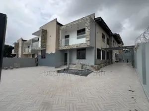5bdrm House in Buokrom Estate, Kumasi Metropolitan for sale