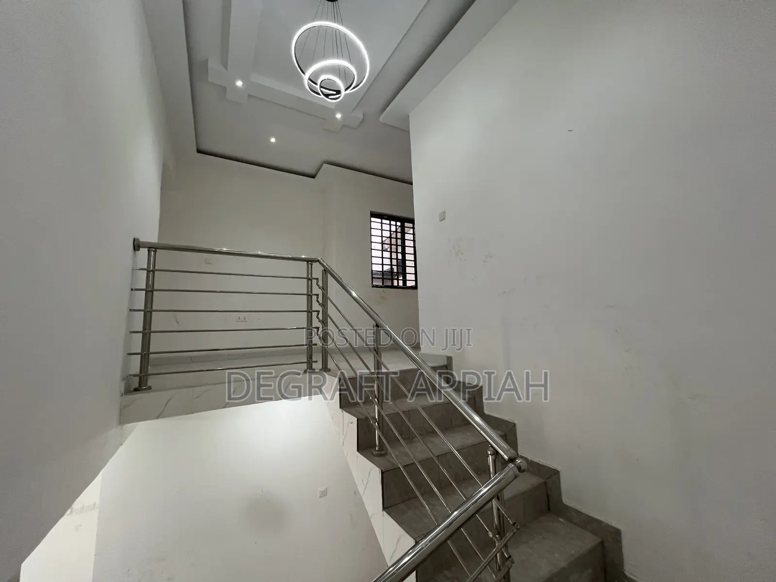 5bdrm House in Buokrom Estate, Kumasi Metropolitan for sale