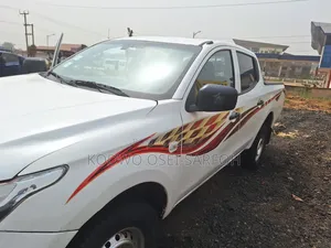 Mitsubishi L200 2016 White