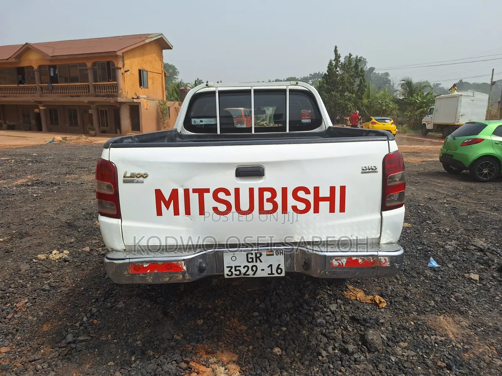 Mitsubishi L200 2016 White
