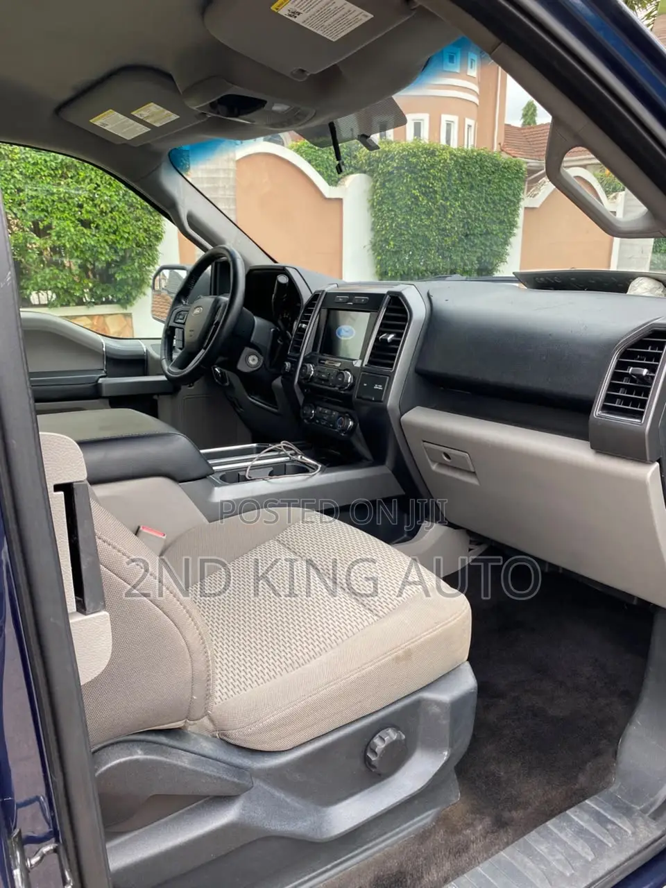 Ford F-150 Limited 4x4 SuperCrew Cab Styleside 5.5 ft. box 145 in. WB Blue